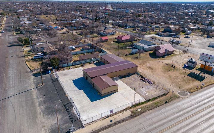 Pictures of Retail, Office, Industrial property located at 2122 N Chadbourne St, San Angelo, TX 76903 for lease - image #1