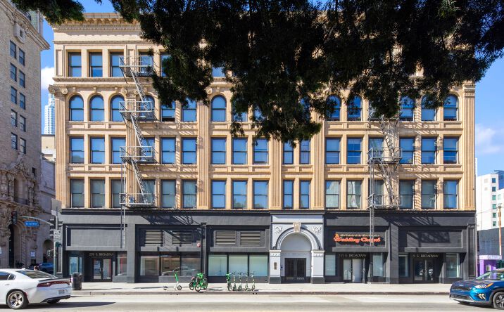 Pictures of Retail property located at 249 S Broadway, Los Angeles, CA 90012 for lease - image #1