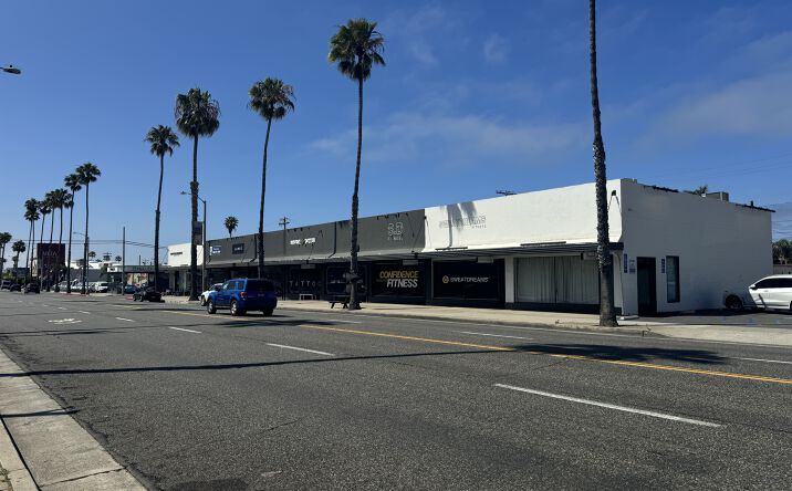 Pictures of Retail property located at 417 S Coast Hwy, Oceanside, CA 92054 for lease - image #1