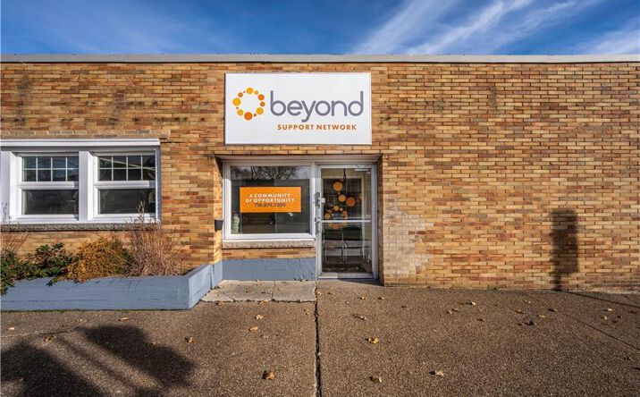 Pictures of Office property located at 2555 Elmwood Ave, Buffalo, NY 14217 for lease - image #1