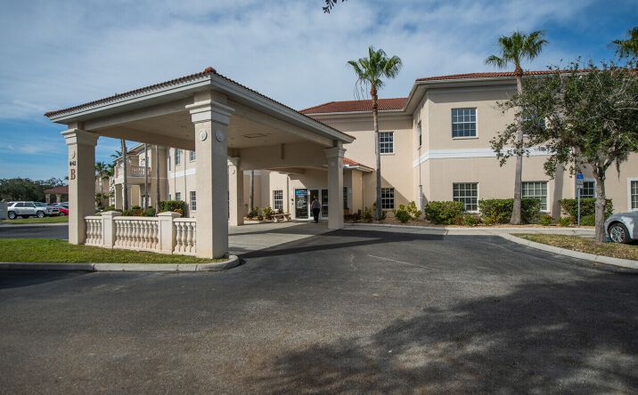Pictures of Office property located at 842 Sunset Lake Blvd, Venice, FL 34292 for lease - image #1