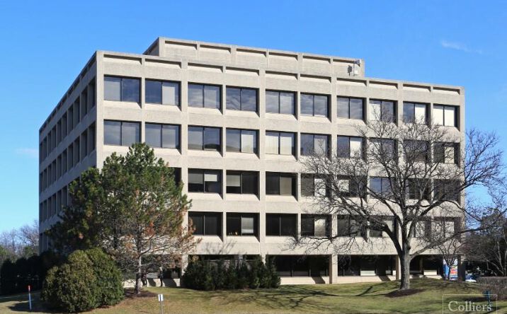 Pictures of Office property located at 1827 Walden Office Square, Schaumburg, IL 60173 for lease - image #1