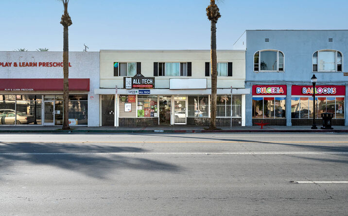Pictures of Retail property located at 2189 Pacific Ave, Long Beach, CA 90806 for lease - image #1