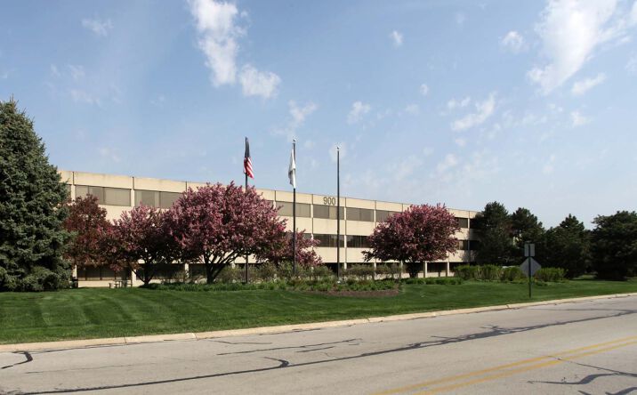 Pictures of Office, Land property located at 900 Commerce Drive, Oak Brook, IL 60523 for lease - image #1