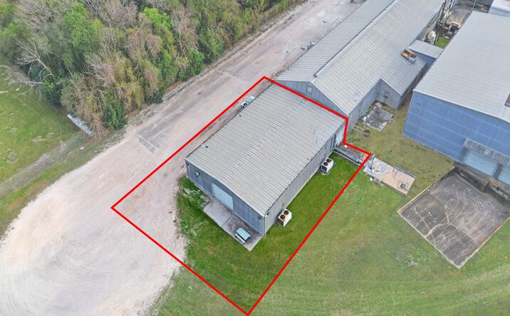 Pictures of Industrial, Land, Office property located at 13025 Fadeway Ln, Houston, TX 77045 for lease - image #1