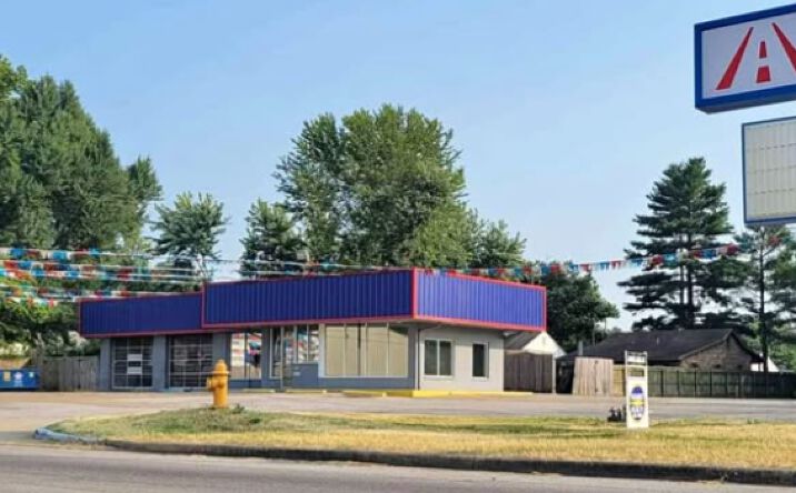 Pictures of Retail property located at 1223 SE Riverside Dr, Evansville, IN 47713 for lease - image #1