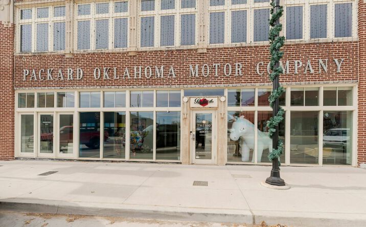 Pictures of Office property located at 811 N Broadway Ave, Oklahoma City, OK 73102 for lease - image #1
