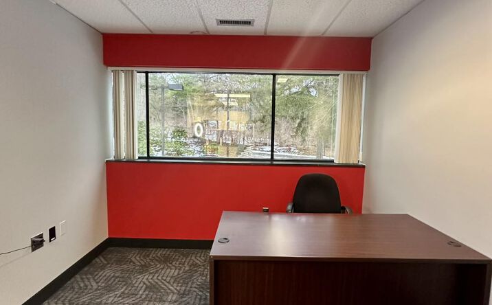 Pictures of Office property located at 30500 Northwestern Hwy, Farmington Hills, MI 48334 for lease - image #1