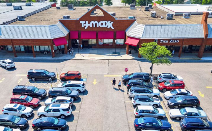 Pictures of Retail property located at I-480 Ridge Rd, Brooklyn, OH 44144 for lease - image #1