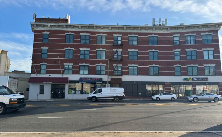 Pictures of Office property located at 18 E Sunrise Highway, Hempstead, NY 11520 for lease - image #1