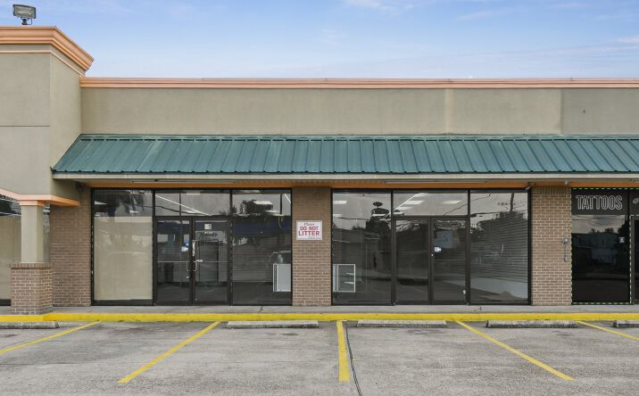 Pictures of Retail property located at 61 Holmes Blvd, New Orleans, LA 70114 for lease - image #1