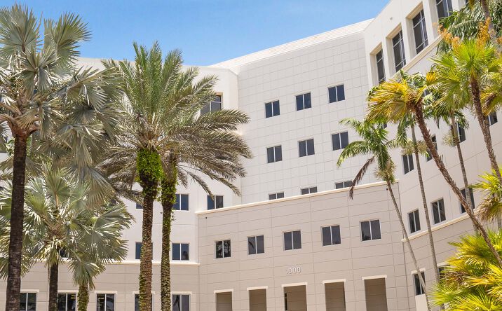 Pictures of Office property located at 1000 sawgrass corporate parkway, Sunrise, FL 33323 for lease - image #1
