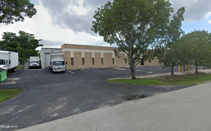 Pictures of Industrial property located at 4206 Arnold Ave, Naples, FL 34104 for lease - image #1