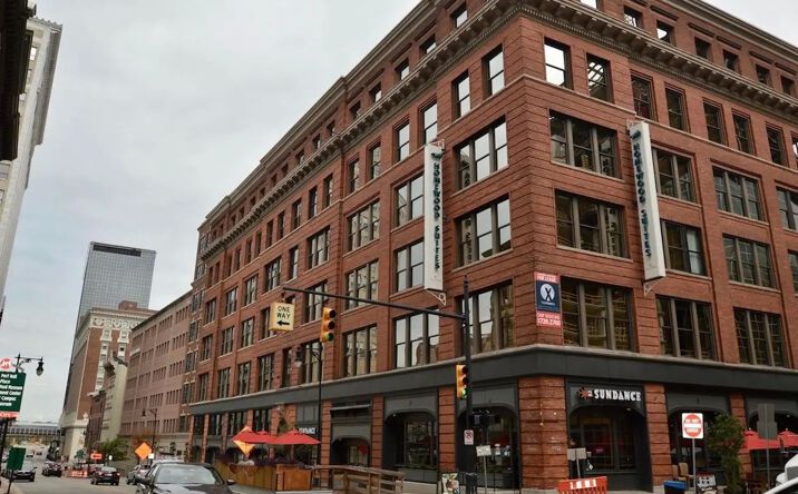 Pictures of Retail property located at 161 Ottawa Ave NW, Grand Rapids, MI 49503 for lease - image #1