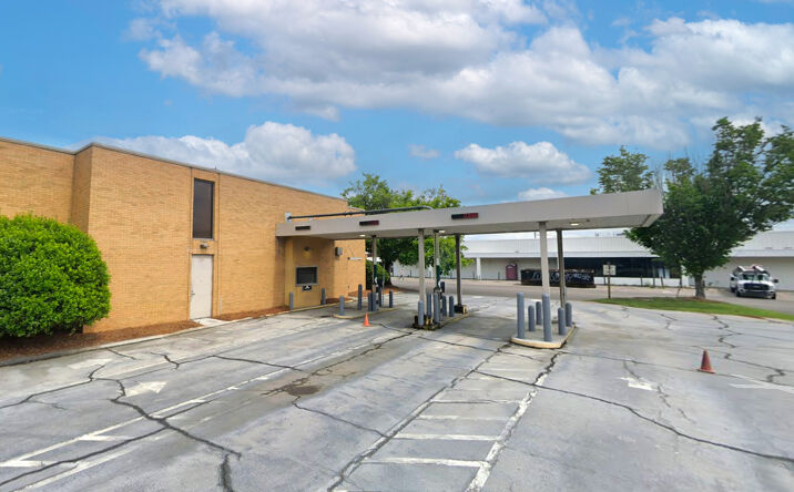 Pictures of Retail property located at 8433 1st Avenue, Leeds,, Leeds, AL 35094 for lease - image #1
