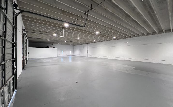 Pictures of Industrial property located at 350 NE 191st St, Miami, FL 33179 for lease - image #1