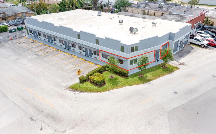 Pictures of Retail, Industrial, Office property located at 500 NE 25th St, Pompano Beach, FL 33064 for lease - image #1