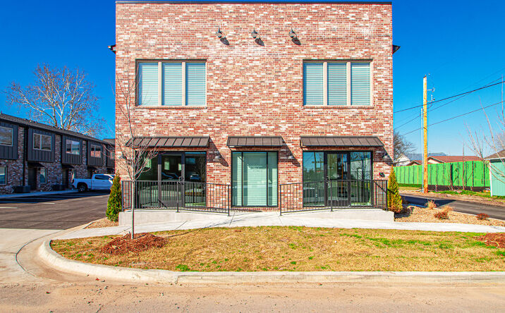 Pictures of Retail, Office property located at 808 N Olive St, North Little Rock, AR 72114 for lease - image #1