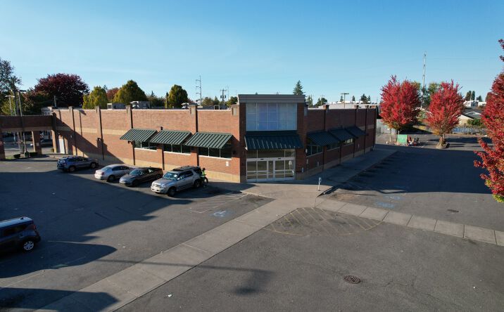 Pictures of Office, Restaurant property located at 9456 16th Ave SW, Seattle, WA 98106 for lease - image #1