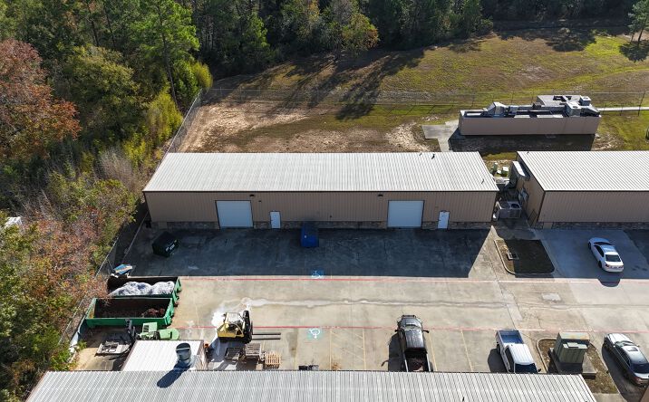 Pictures of Industrial property located at 2014 Airport Rd, Conroe, TX 77301 for lease - image #1