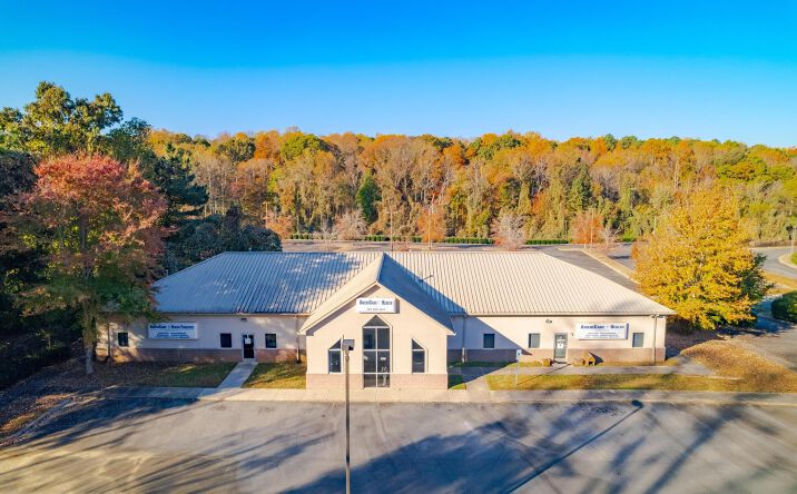 Pictures of Office property located at 6023 Beatties Ford Road, Charlotte, NC 28216 for lease - image #1