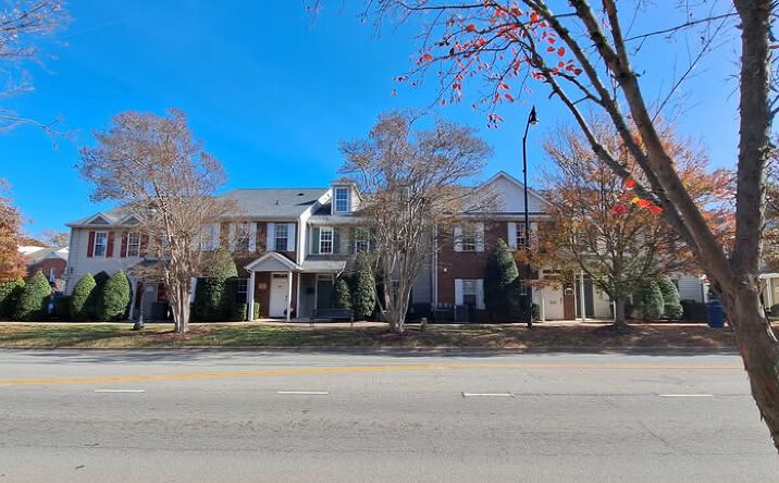 Pictures of Office property located at 350 Raleigh St, Holly Springs, NC 27540 for lease - image #1