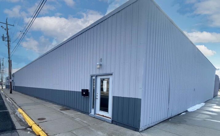 Pictures of Industrial property located at 414 La Crosse St, Mauston, WI 53948 for lease - image #1
