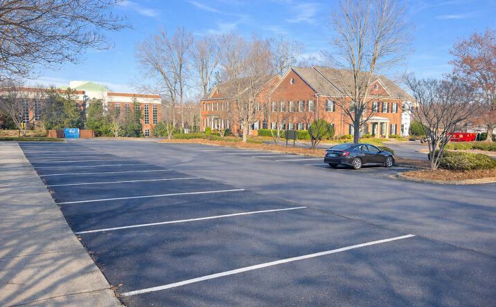 Pictures of Retail, Office property located at 813 Fairview Road, Charlotte, NC 28210 for lease - image #1