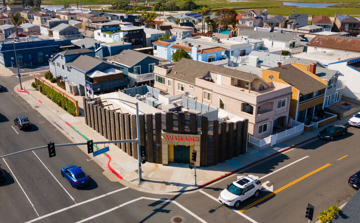 Pictures of Retail property located at 6800 W Pacific Coast Hwy, Newport Beach, CA 92663 for lease - image #1