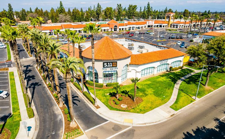 Pictures of Retail property located at 955-1395 Shaw Ave, Clovis, CA 93612 for lease - image #1