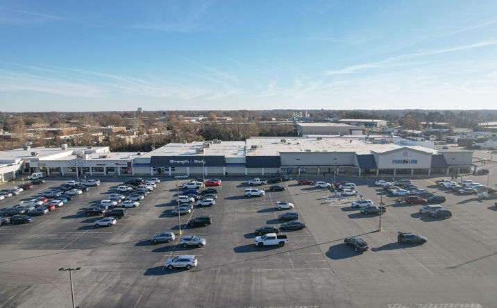 Pictures of Retail property located at 4653 W Market St, Greensboro, NC 27407 for lease - image #1