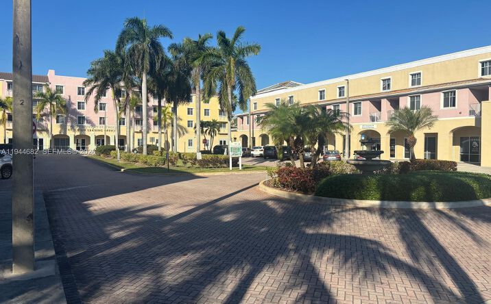 Pictures of Retail property located at 3401 N State Road 7 # 4080, Lauderdale Lakes, FL 33319 for lease - image #1