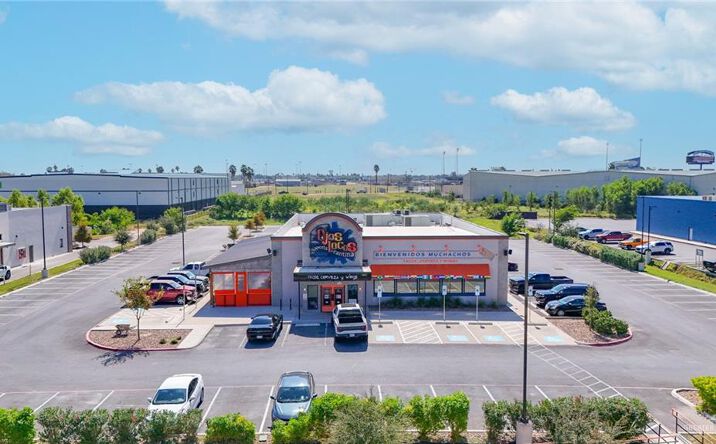 Pictures of Restaurant, Retail property located at 1411 W Expressway 83, Weslaco, TX 78596 for lease - image #1
