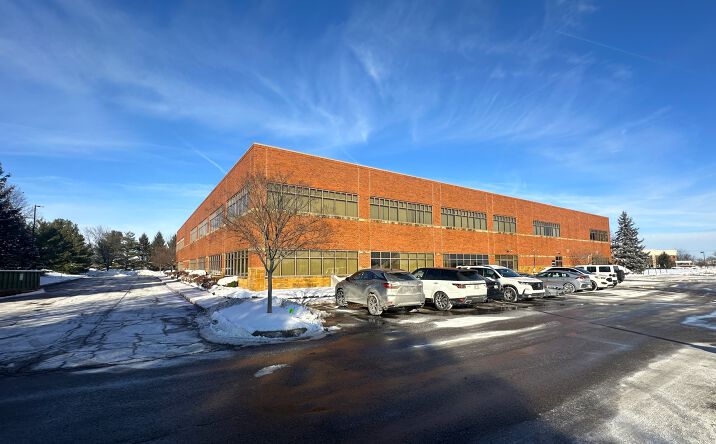 Pictures of Office property located at 5155 Financial Way, Mason, OH 45040 for lease - image #1