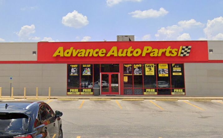 Pictures of Retail property located at 725 SW Wilshire Blvd, Burleson, TX 76028 for lease - image #1