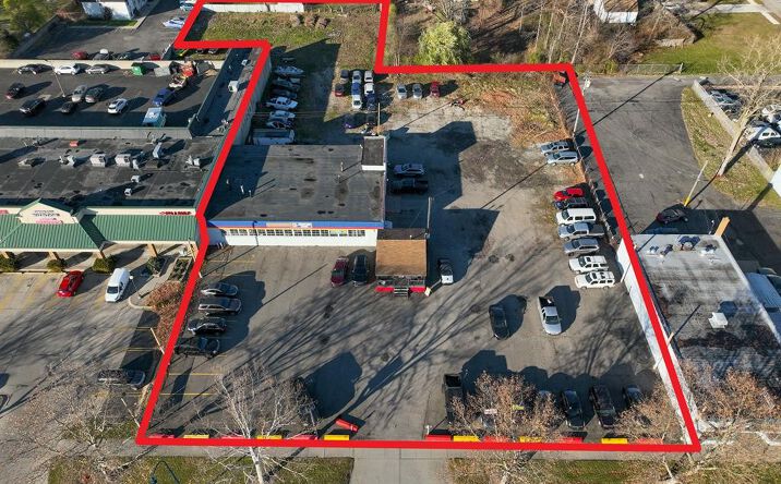 Pictures of Special Purpose, Retail property located at 29944 Ford Rd, Garden City, MI 48135 for lease - image #1