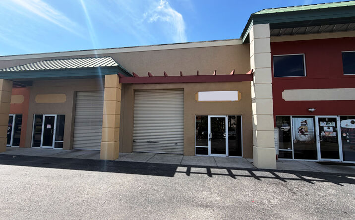 Pictures of Industrial property located at 1030 Collier Center Way, Naples, FL 34110 for lease - image #1