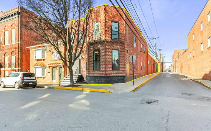 Pictures of Office property located at 127 E King St, Martinsburg, WV 25401 for lease - image #1
