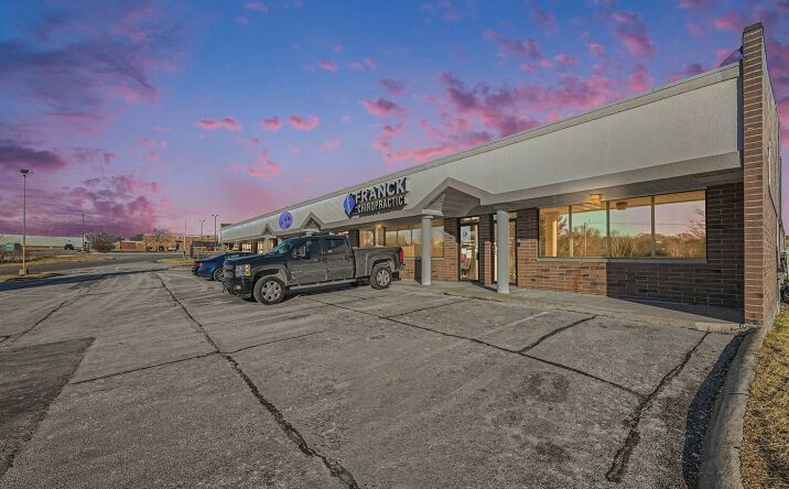 Pictures of Office property located at 955 N Adams St, Papillion, NE 68046 for lease - image #1