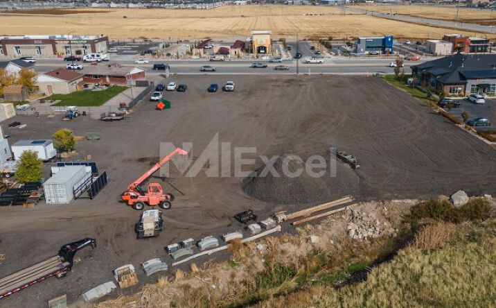 Pictures of Land property located at 4141 13400 S, Riverton, UT 84096 for lease - image #1