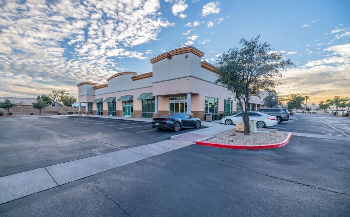 Pictures of Retail property located at 706 N McQueen Rd, Gilbert, AZ 85233 for lease - image #1