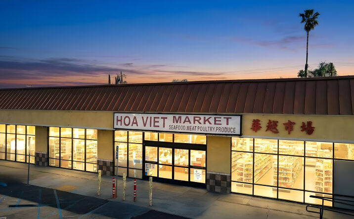 Pictures of Retail property located at 21001 Sherman Way, Los Angeles, CA 91303 for lease - image #1