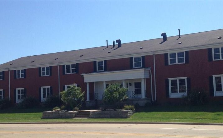 Pictures of Office property located at 985 LINCOLN Road 333, Bettendorf, IA 52722 for lease - image #1