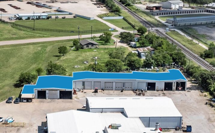 Pictures of Industrial property located at 1188 N McLennan Dr, Elm Mott, TX 76640 for lease - image #1
