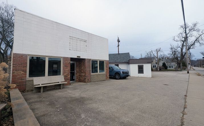 Pictures of Industrial, Retail property located at 3619 Church St, Newtown, OH 45244 for lease - image #1