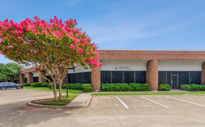 Pictures of Industrial property located at 10445-10455 Markison Rd., Dallas, TX 75238 for lease - image #1