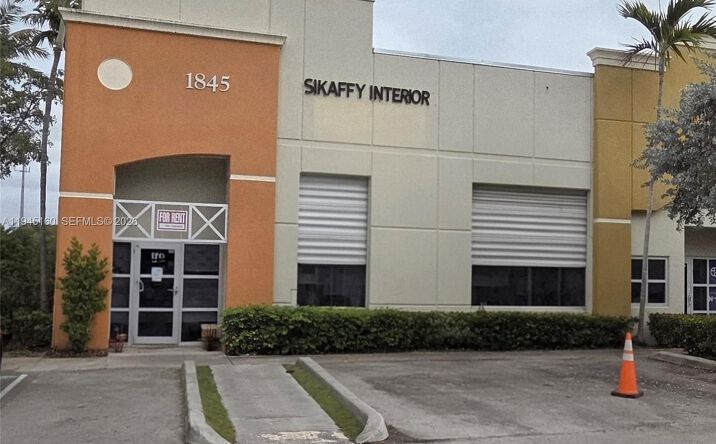 Pictures of Industrial property located at 1845 NW 112th Ave # 186, Sweetwater, FL 33172 for lease - image #1