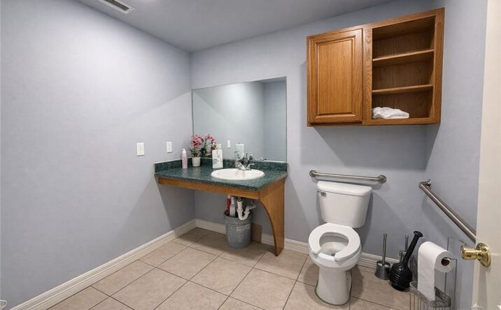 Pictures of Retail property located at 3509 W University Drive # B, Edinburg, TX 78539 for lease - image #1
