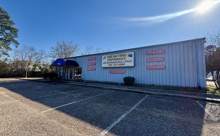 Pictures of Office, Special Purpose, Retail property located at 1700 N Loop 336 E, Conroe, TX 77301 for lease - image #1