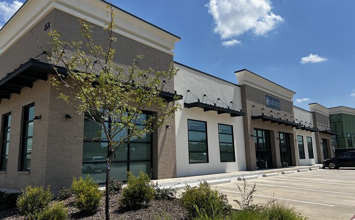 Pictures of Retail, Office property located at 4500 N MacArthur Blvd Suite 102, Irving, TX 75038 for lease - image #1